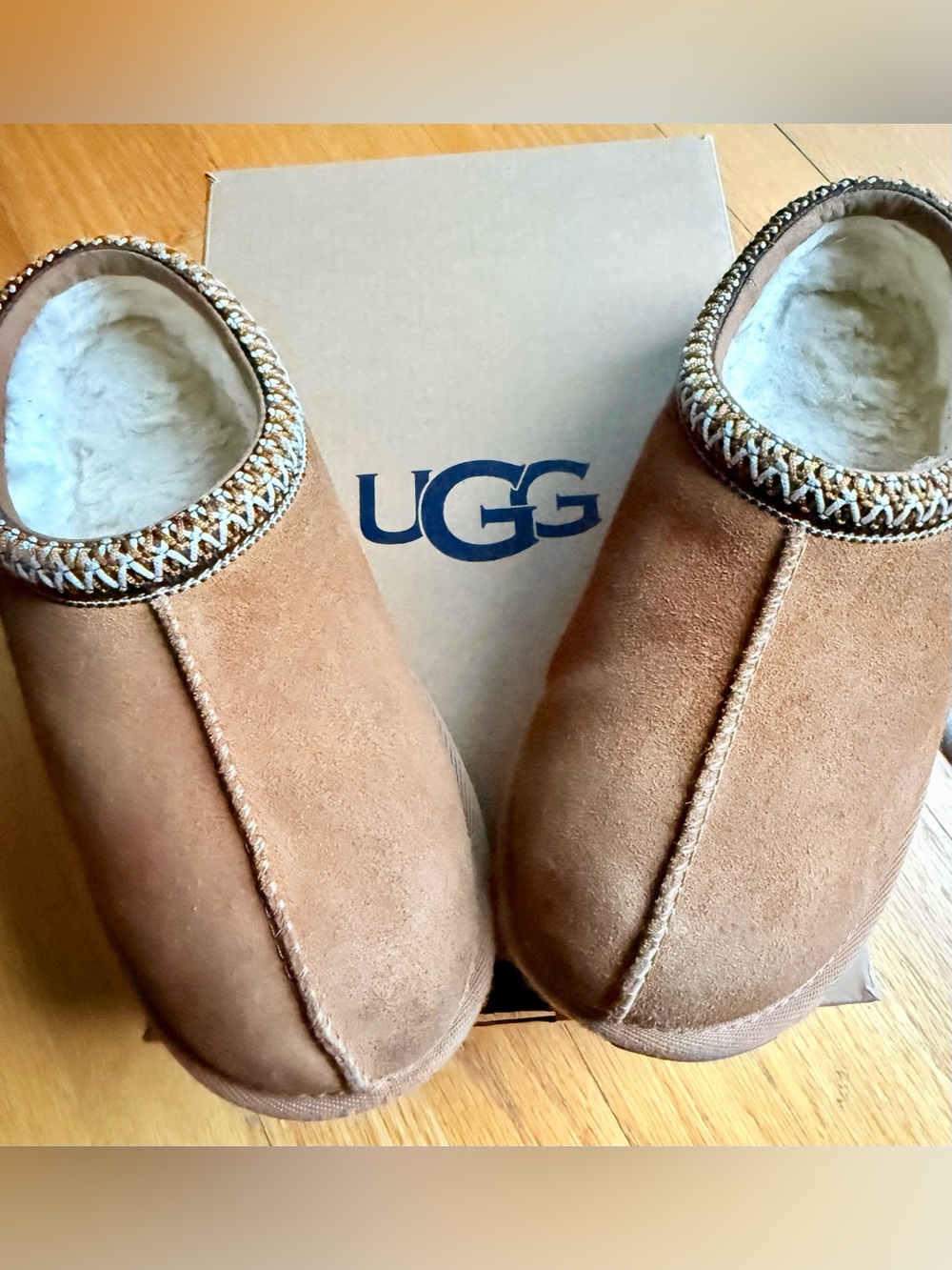 UGG Kids Chestnut Brown Suede Shearling Slip-Ons size 4